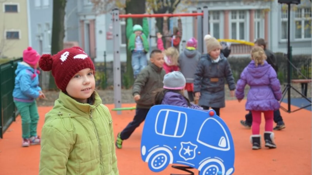 Piąty plac zabaw "Radosna Szkoła" gotowy