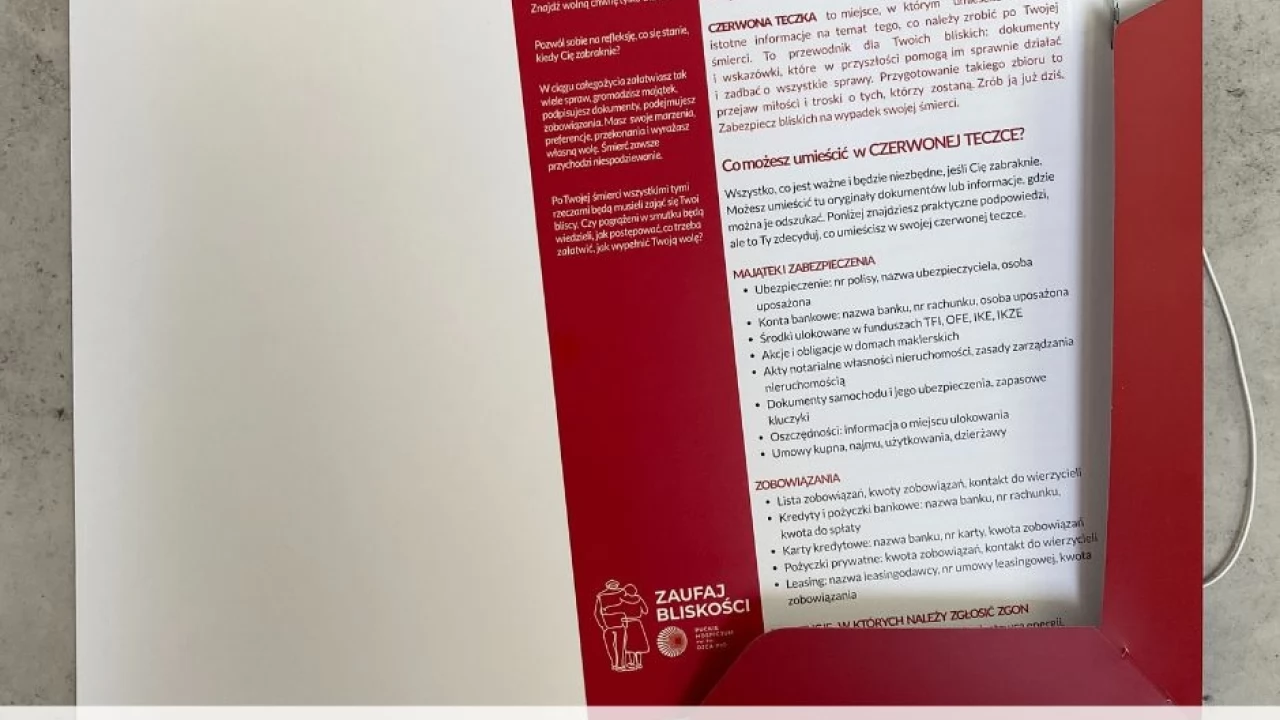Zostaw bliskim czerwoną teczkę na wypadek śmierci