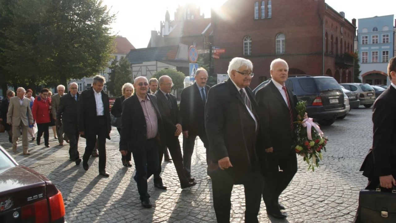 Gniew. Uroczysta sesja na 25 lat samorządności