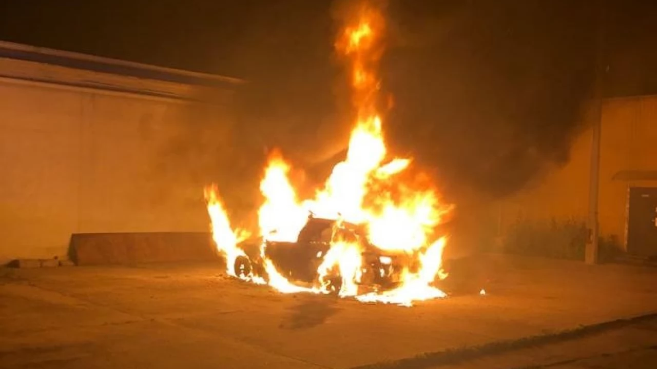 Samochód stanął w płomieniach