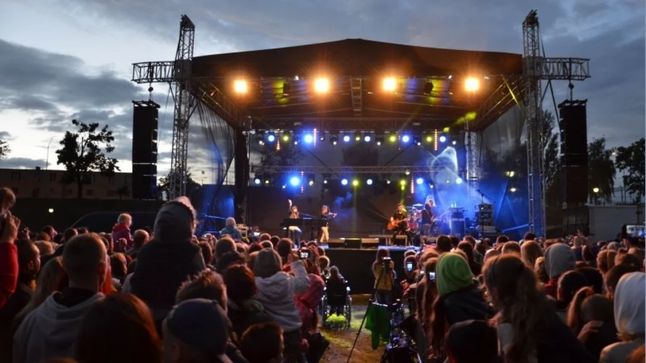 Kolejne imprezy plenerowe już na nowej scenie