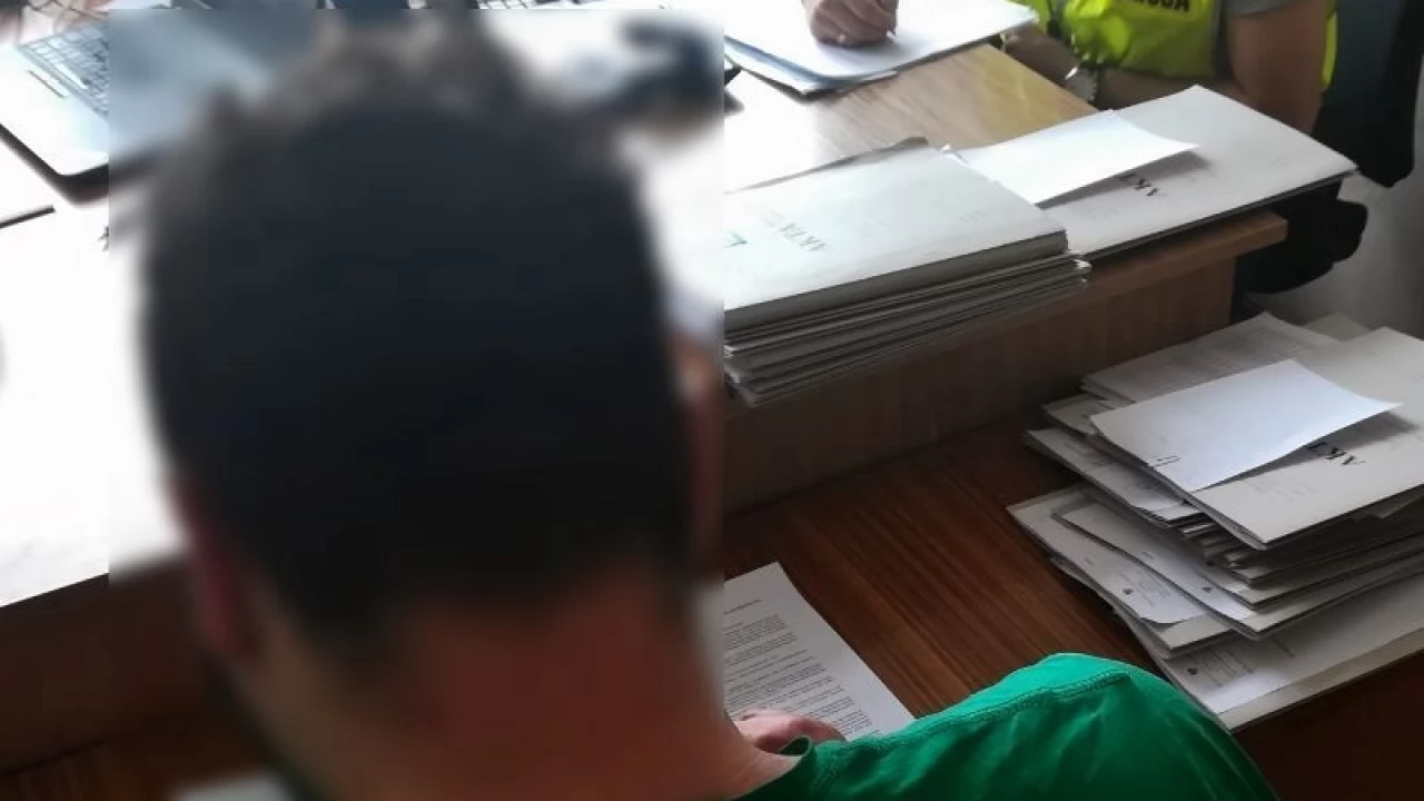 Znaleźli go w wykopie - 34-latek miał 2,5 promila, na dodatek był ścigany listem gończym