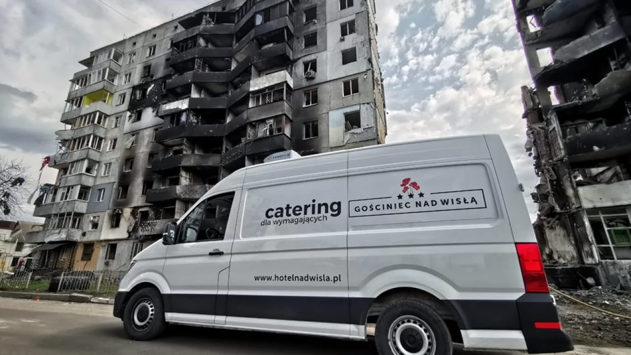 Wielkanocny poczęstunek dotarł z Tczewa do Buczy