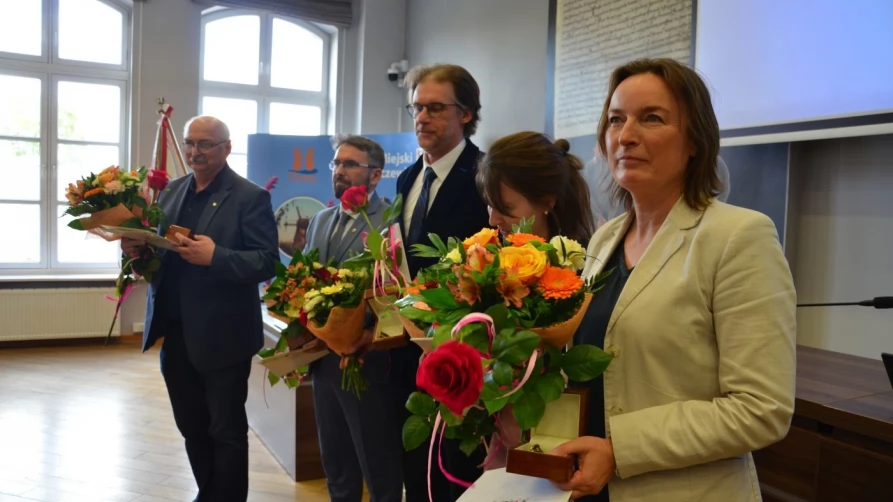 Podczas uroczystej sesji wręczono nagrody