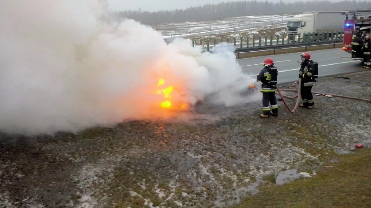 Płomienie na A1 - na szczęście nikt nie ucierpiał