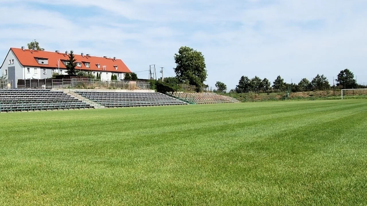 Miasto w trybie natychmiastowym rozwiązuje umowę z Gryfem na korzystanie z obiektów