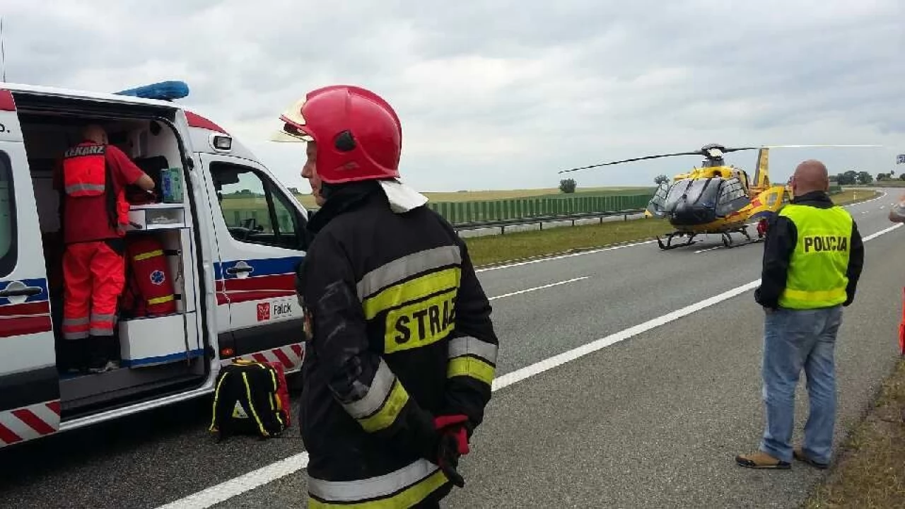 Autobus z dziećmi na pokładzie i cztery osobówki zderzyły się na A1. To nie jedyny wypadek...