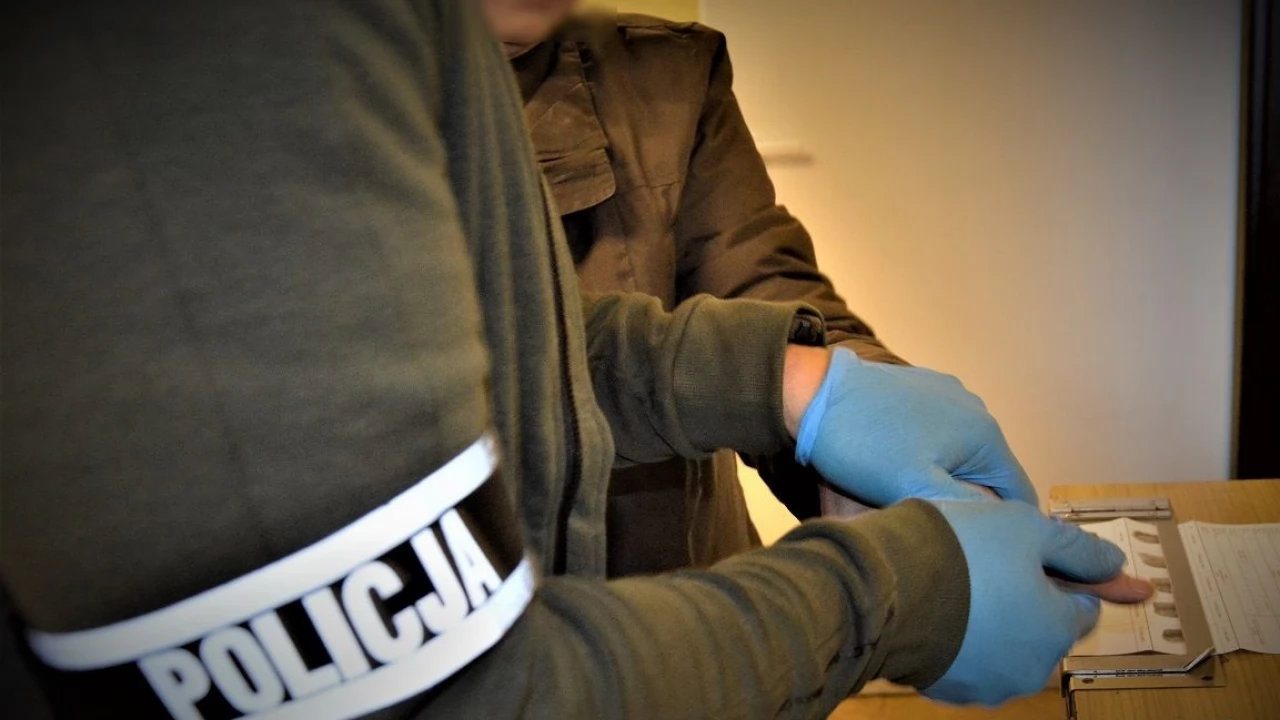 Awantura w barze z kebabem. Krewka 56-latka w rękach policji