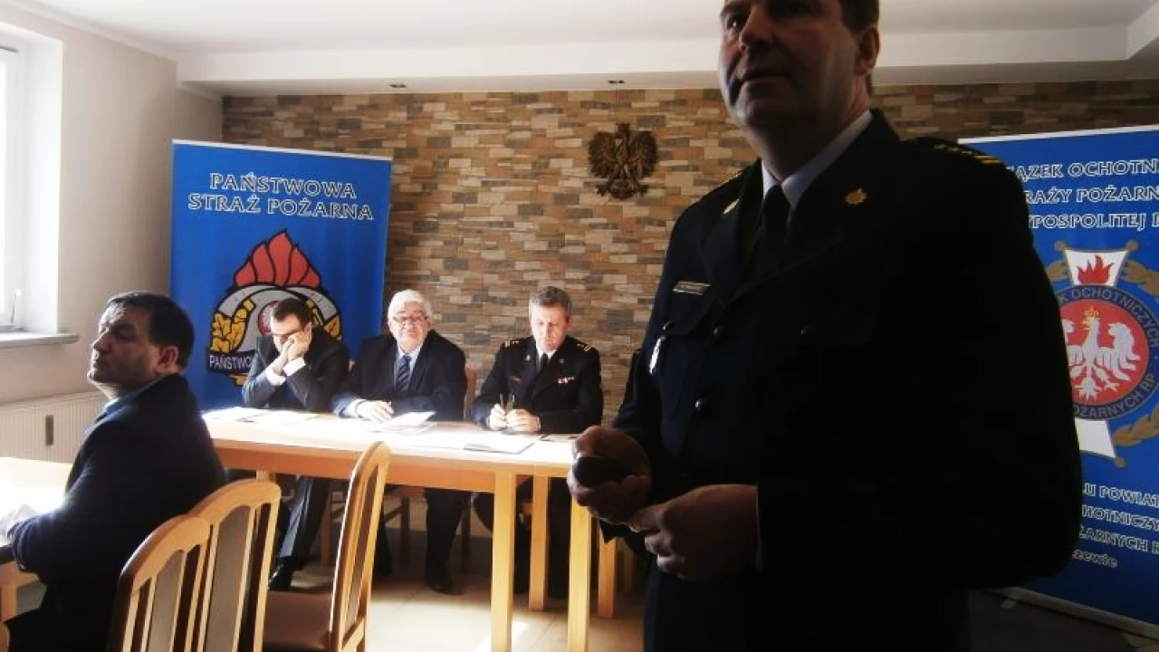 Co 6 godzin 13 minut i 18 sekund jadą ratować życie i mienie