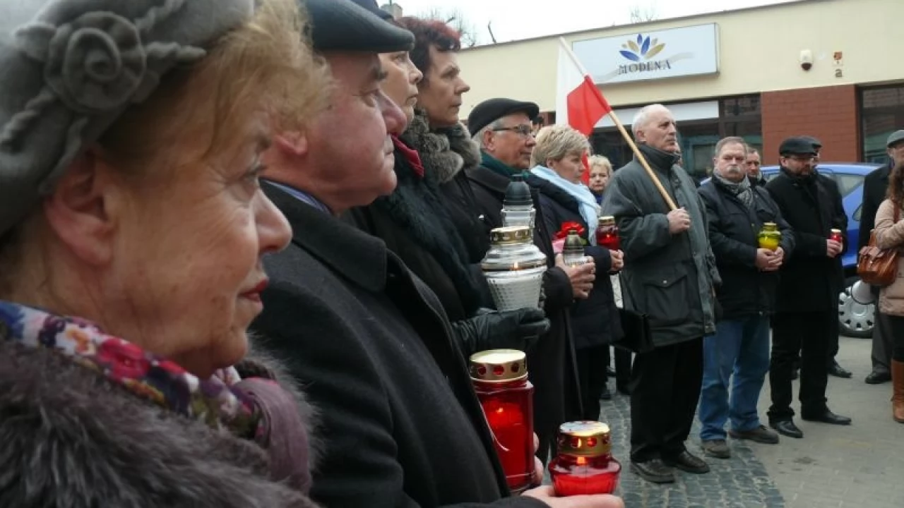 Obchody rocznicy katastrofy smoleńskiej. "Wybaczymy, ale musimy wiedzieć komu"