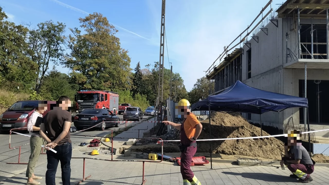 Wypadek na budowie. W części miasta nie ma prądu