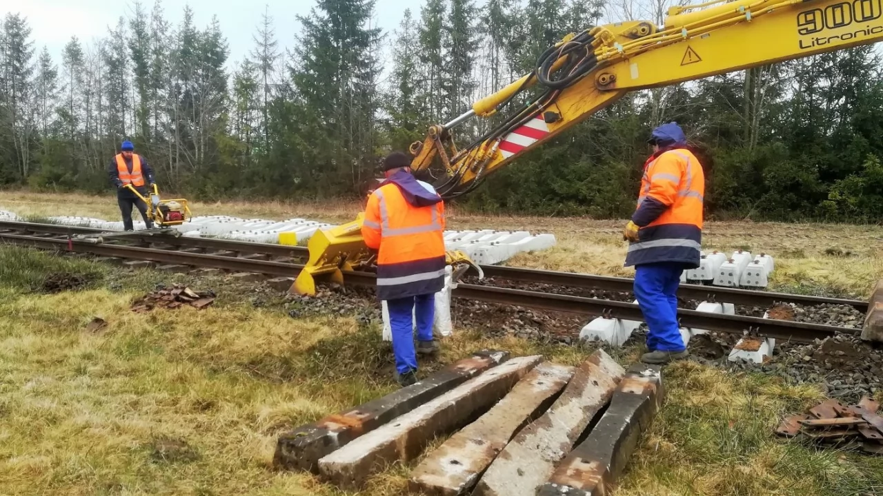 Nowy tor i urządzenia między Chojnicami a Kościerzyną