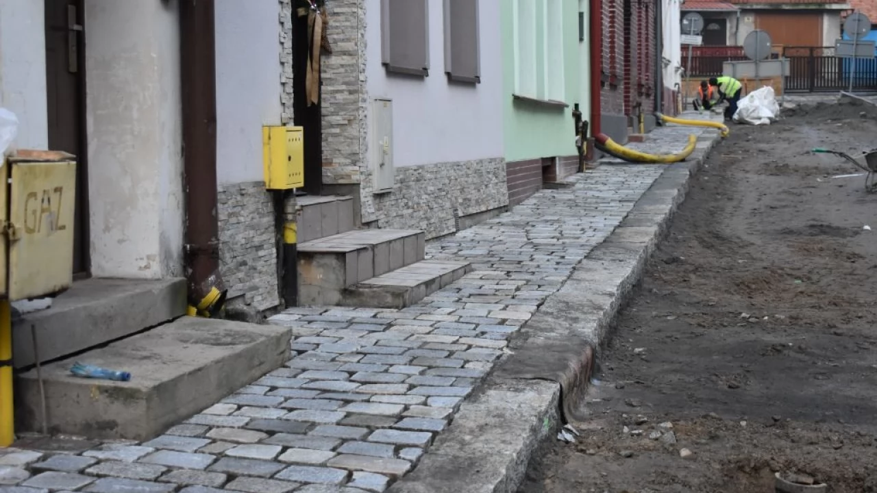 Gniew. Inwestycje gminne - rewitalizacja i rozbudowa szkoły