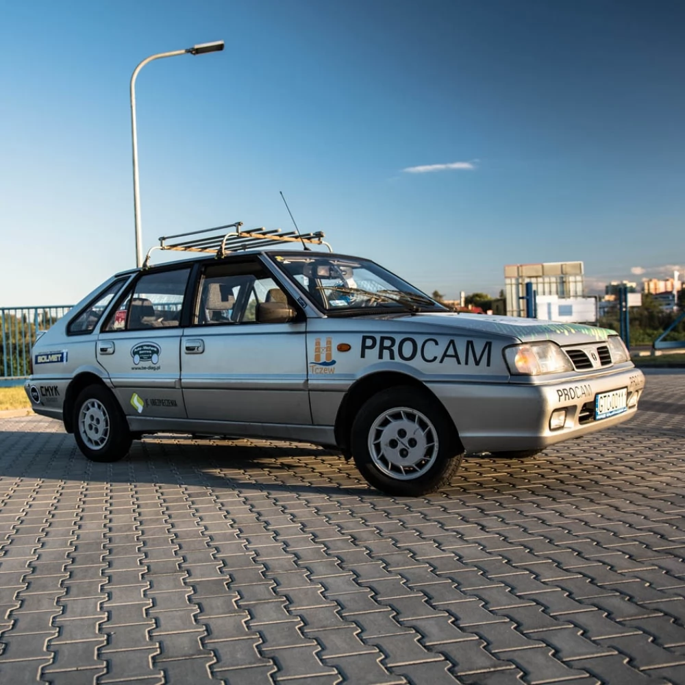 Złombol wystartował. Polonez z Tczewa dotrze na afrykańską ziemię?