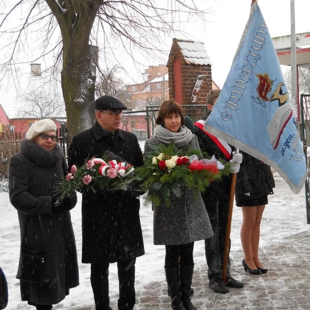 Potrójna rocznica gniewskiego gimnazjum