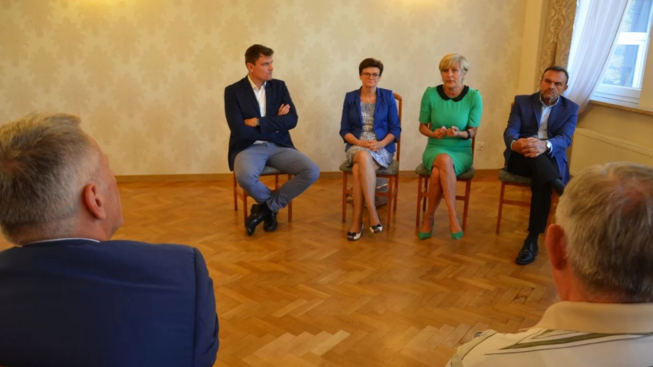 Politycy PO w "terenie" - pomorskie konsultacje programu Polska Obywatelska 2.0
