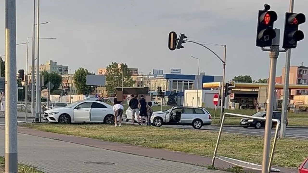 Wypadek w centrum Tczewa. Jeden z kierowców zignorował światła