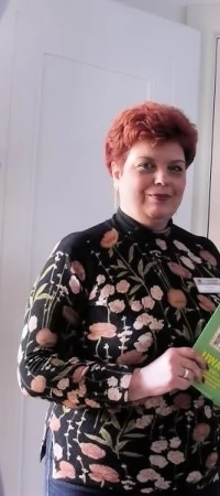 Iwona Base przy punkcie, gdzie będzie można składać deklaracje (na parterze budynku głównego UM)