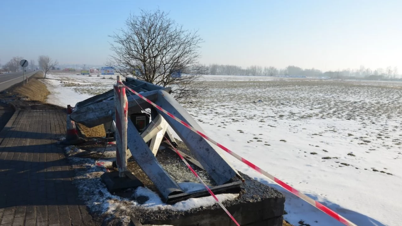 Nie było wypadku, ani kolizji, a przystanku nie ma. Co tu się stało?