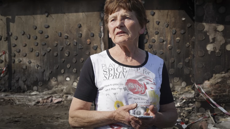 Nie chcę litości- mówi Pani Teresa. Dużo w życiu przeszłam. Teraz cieszę się,że moja mama nie dożyła pożaru, bo serce by jej pękło