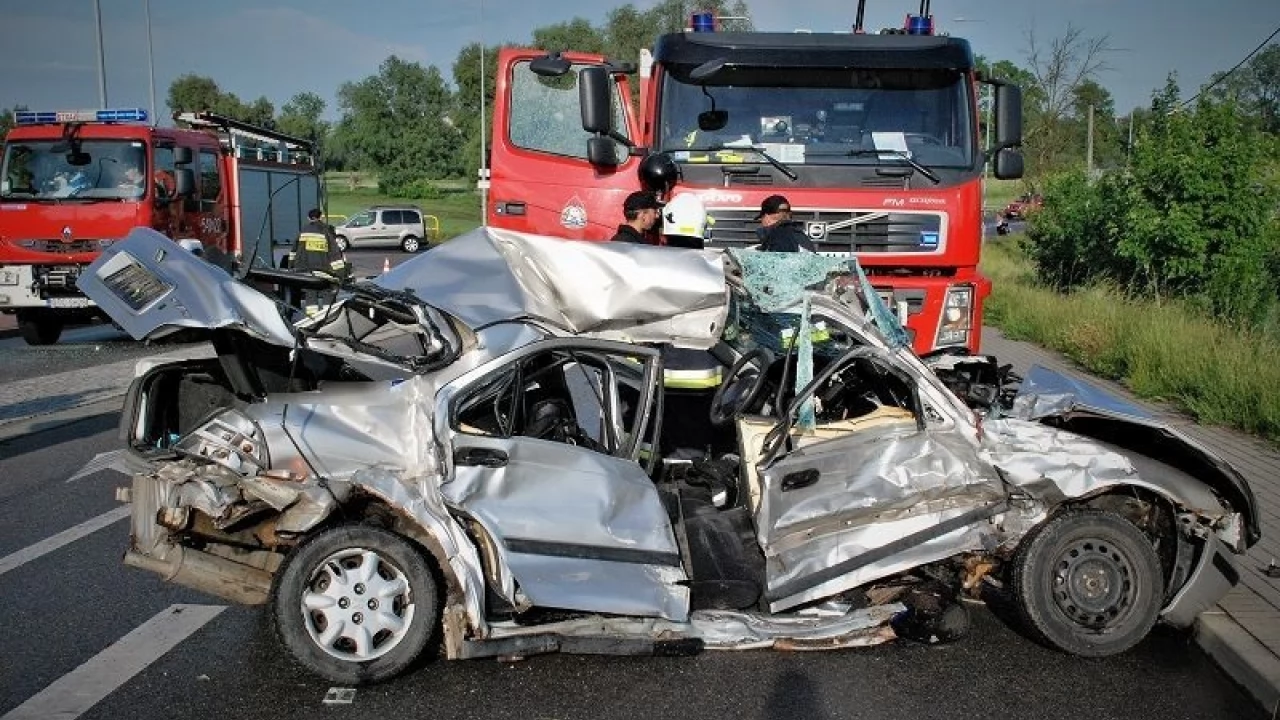 23-latek nagle zjechał na przeciwny pas ruchu