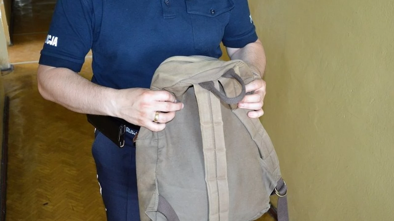 Ukradł pozostawiony na peronie plecak. Grożą mu 2 lata więzienia