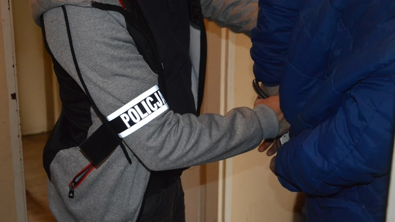 Policjanci zatrzymali poszukiwanego listem gończym