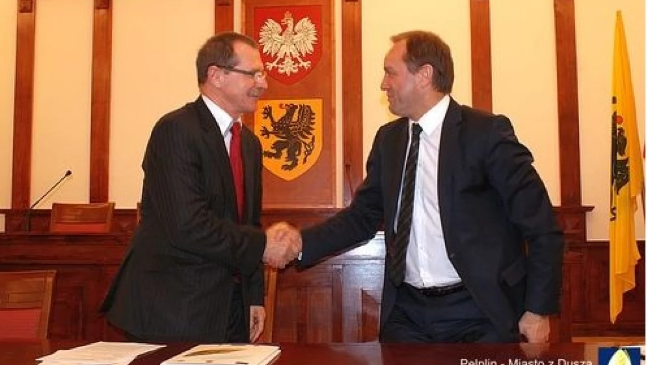 Umowy podpisane - będzie nowe targowisko w Pelplinie za blisko 4 mln zł