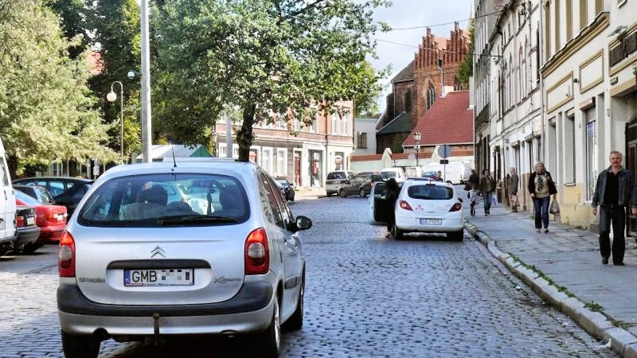 Miasto chce przejąć ul. Wyszyńskiego. Będzie remont chodników?