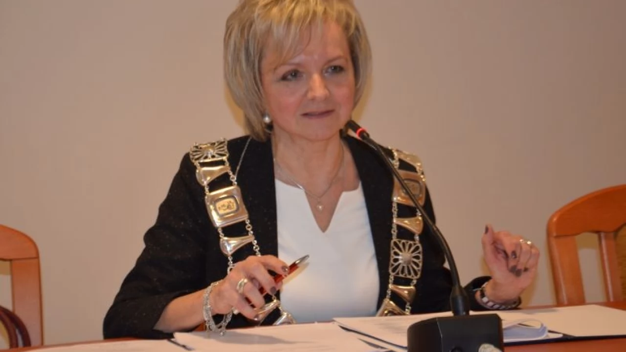 Zwrot akcji. Barbara Kamińska z PiSu przewodniczącą Rady, Dzwonkowski starostą [NA ŻYWO]