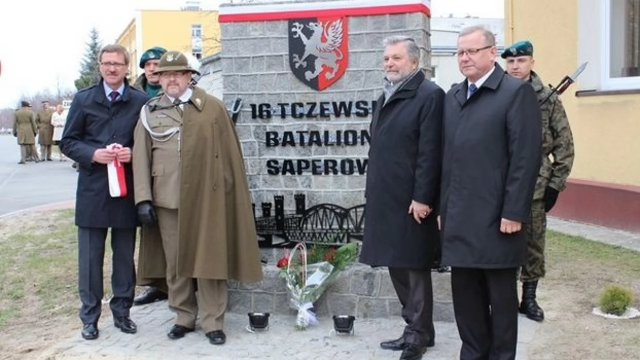 W Nisku pamiętają o saperach z Tczewa - odsłonięto obelisk