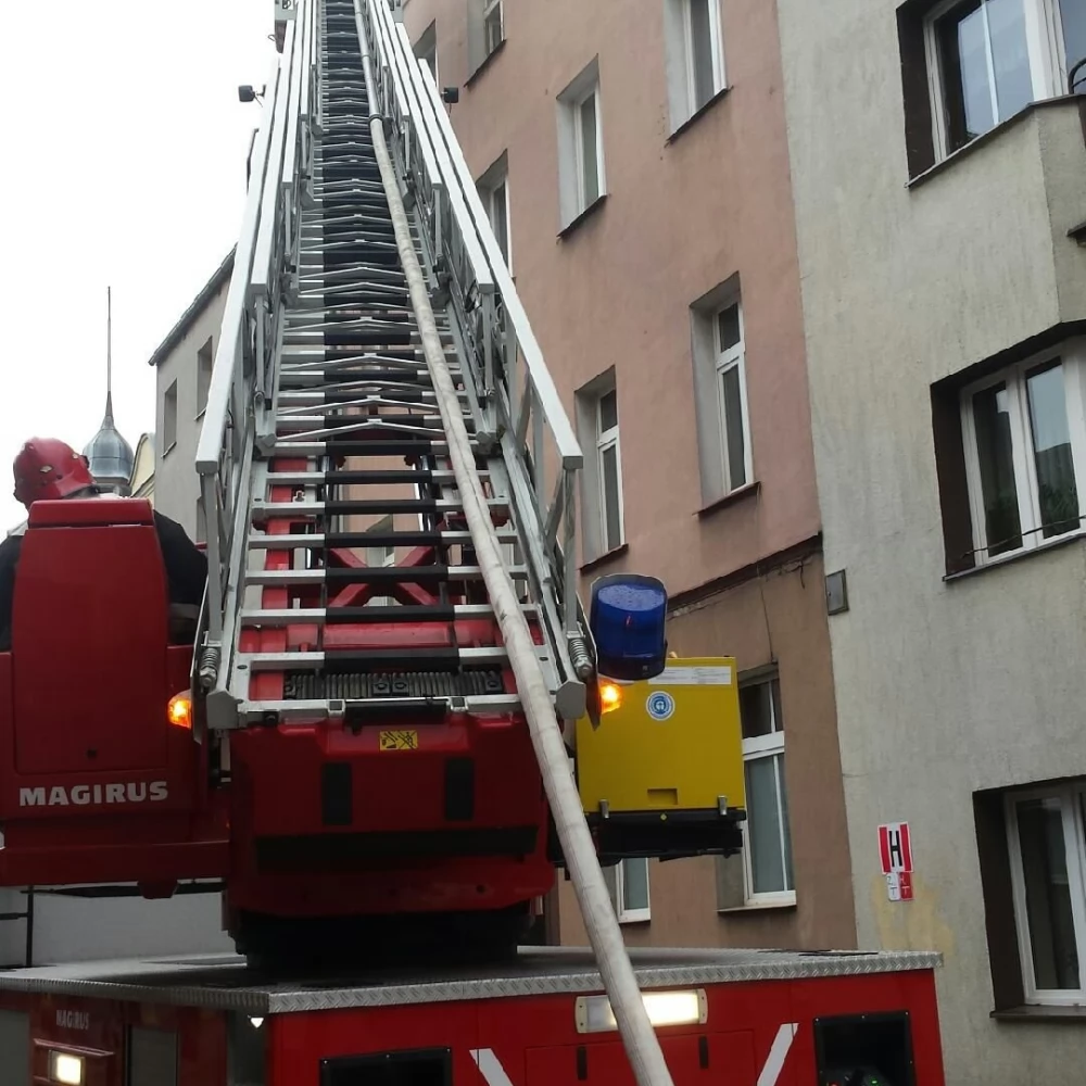 Pożar na Chopina. Strażakom udało się opanować ogień