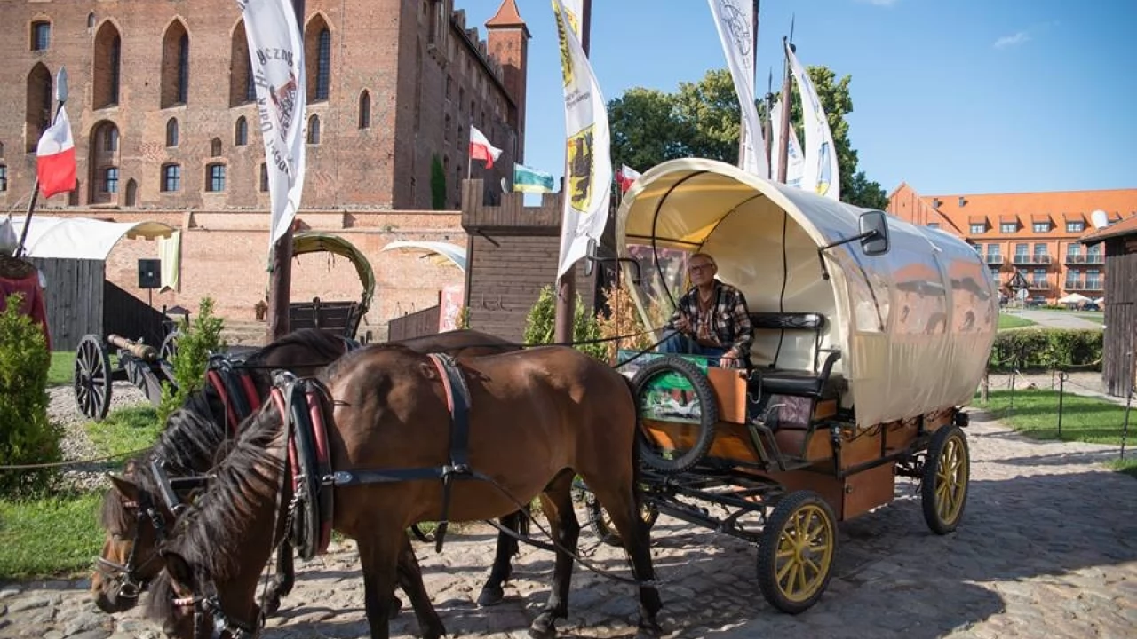 Bryczką z Katowic dookoła Polski - Jan Holewnik dojechał do Gniewa