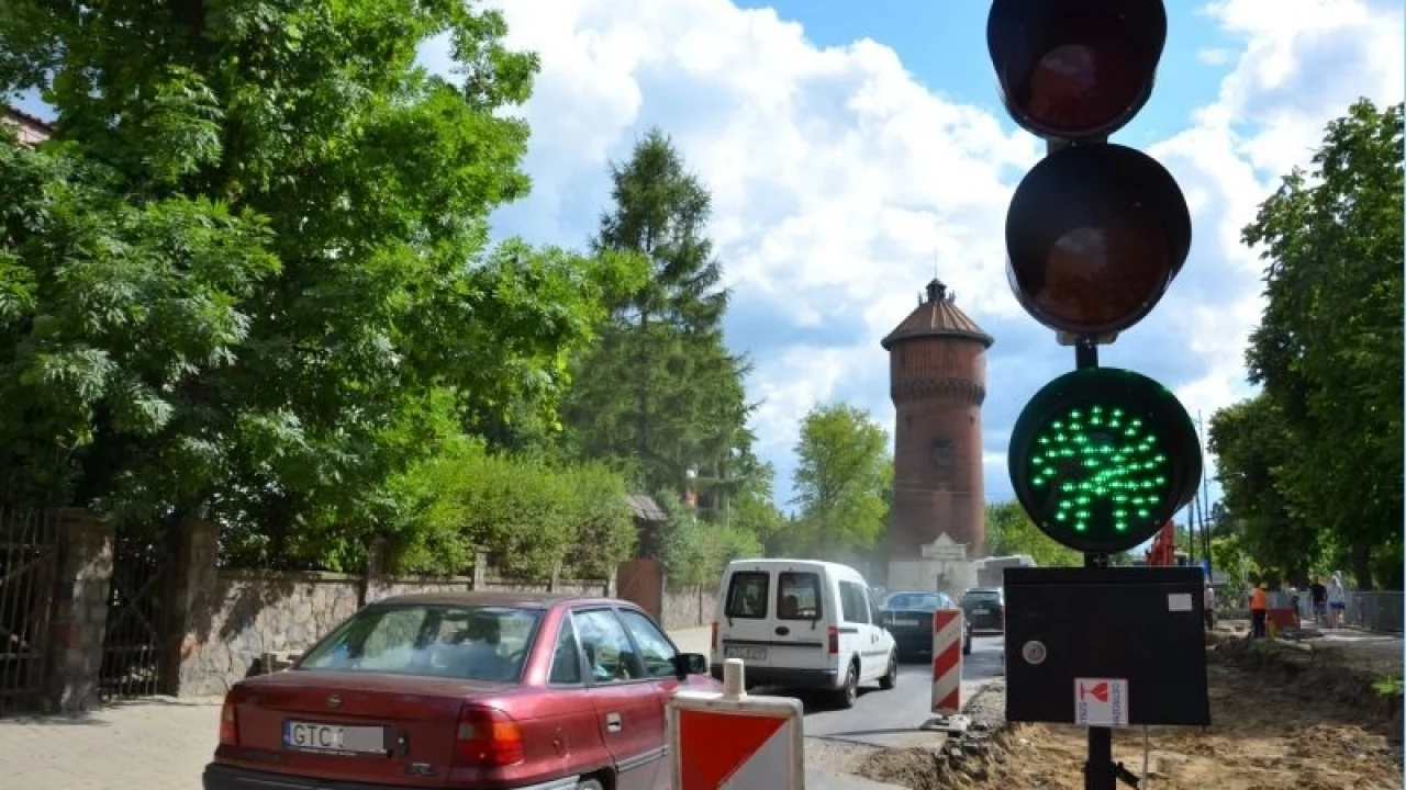 Będzie się jeździło płynniej - koniec "wahadła" przy wieży ciśnień