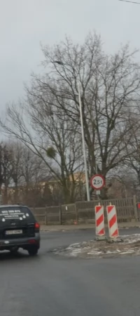 Na rondzie wylano już masy bitumiczne