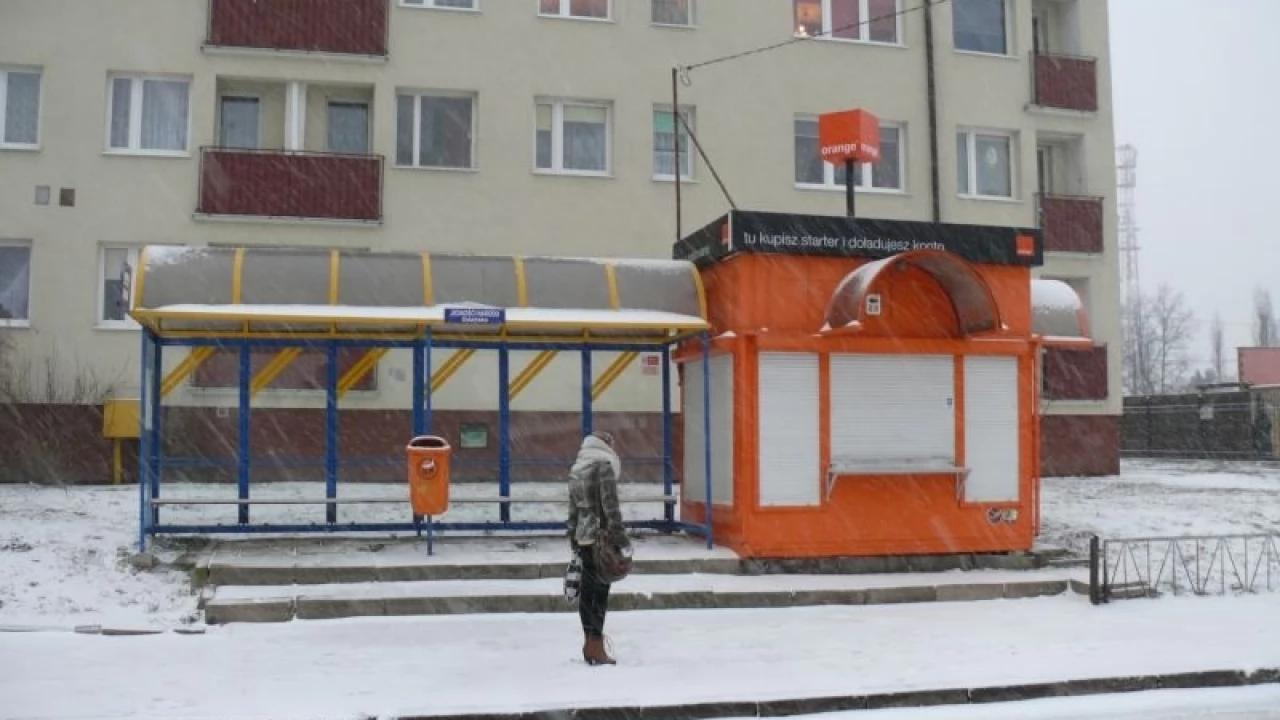 Włamali się po... trzy paczki papierosów