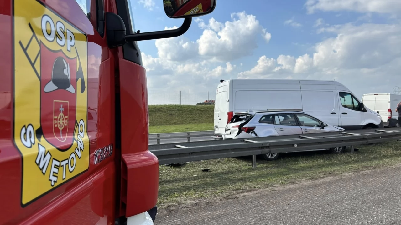 A1 zablokowana po kolizji w Kopytkowie