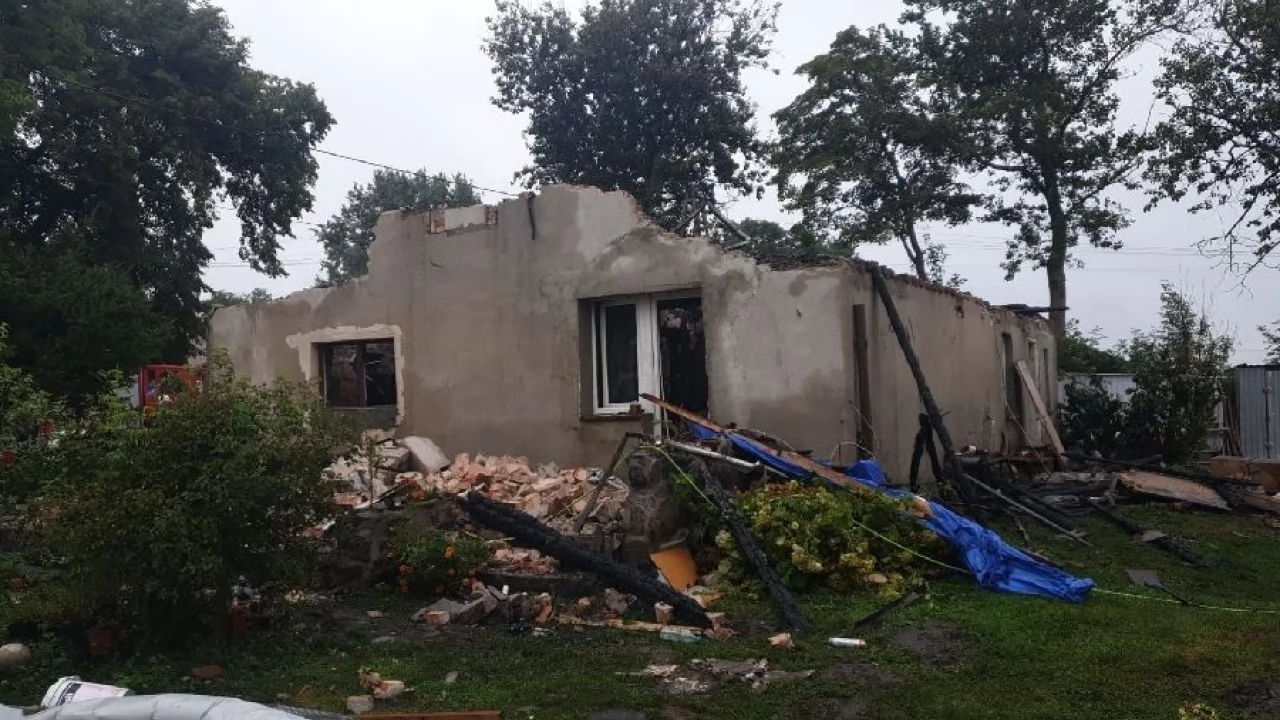Międzyłęż. Spłonął dom z wyposażeniem - ruszyła zbiórka dla pogorzelców