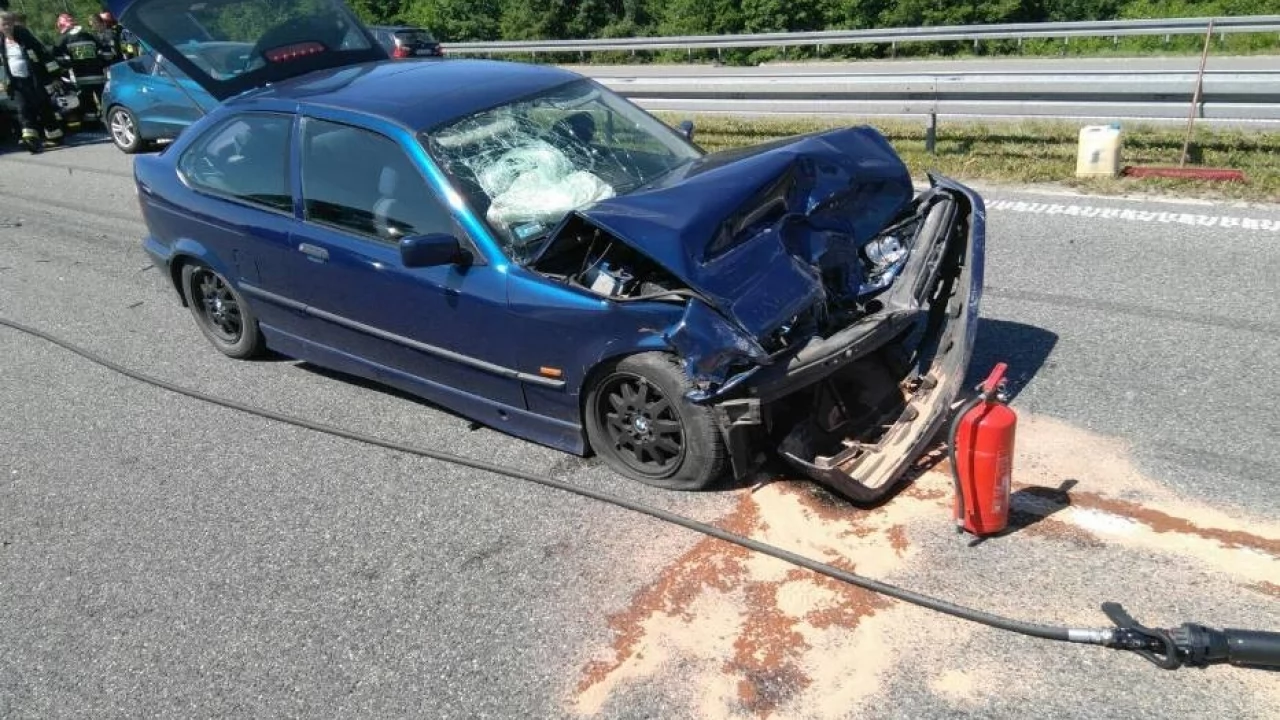 Poważny wypadek na A1. Ranna kobieta i 5-letnie dziecko