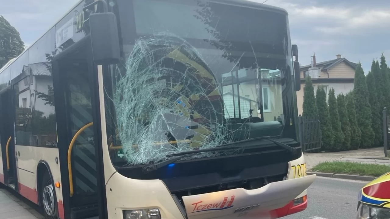 16-latek potrącony przez autobus. Rowerzysta nie ustąpił pierwszeństwa