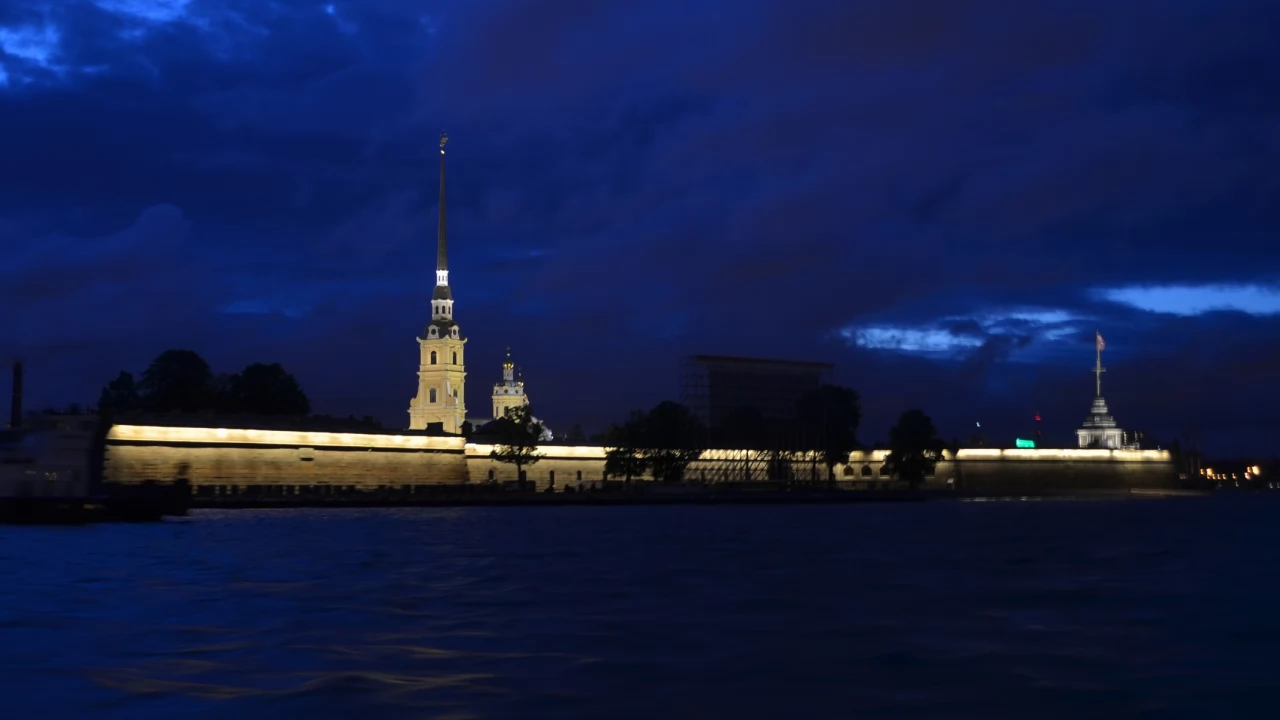 Rosyjska Arktyka 2013. Wiadomości z Barlovento II - podróż w górę Newy i pierwsze problemy