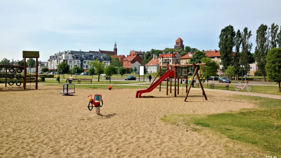 Bulwar Nadwiślański, plac zabaw
