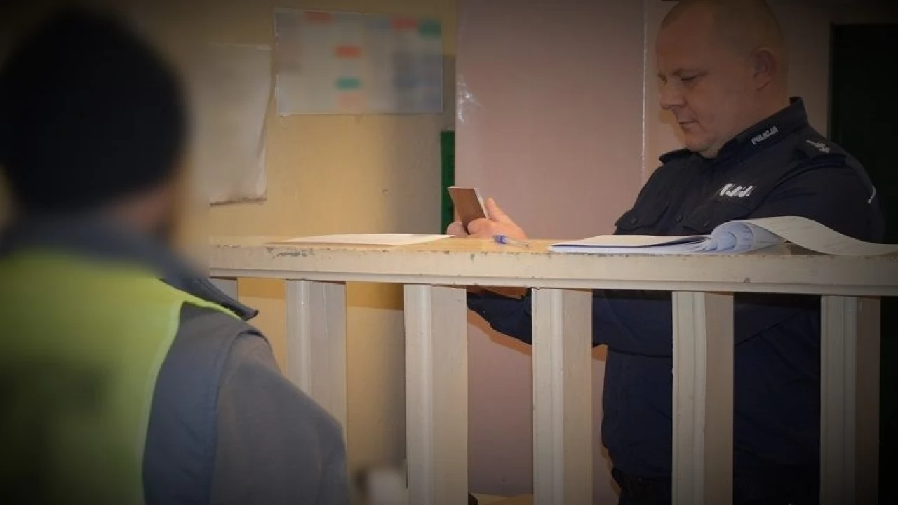 Dwaj mężczyźni odpowiedzą za kradzież w sortowni paczek