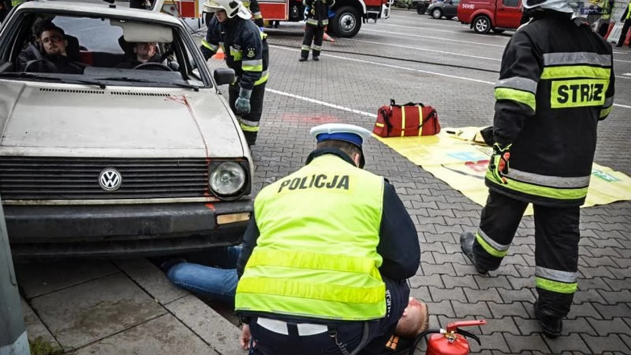 A1. 15 osób rannych, uszkodzony dystrybutor z gazem. Na szczęście to ćwiczenia