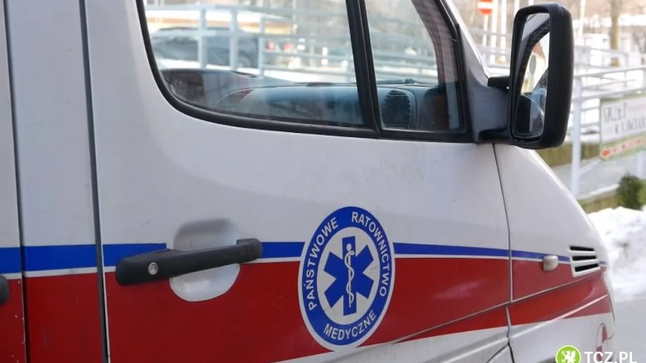 Ul. Jagiełły. Podczas cofania nie zauważyła pieszej - 71-latka trafiła do szpitala