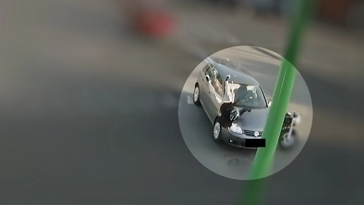O włos od tragedii. Przeleciał przez maskę - gdy pojazd wymusił pierwszeństwo