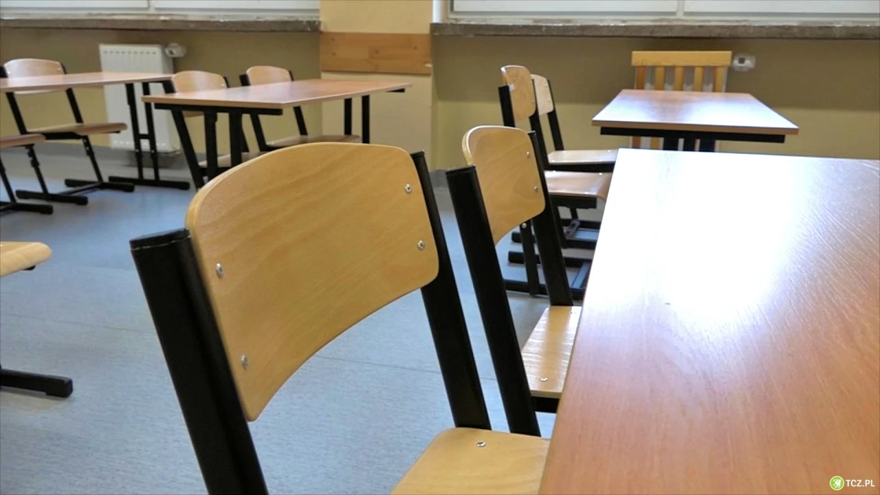 COVID-19. Zespół Szkół Ekonomicznych przeszedł na zdalne nauczanie