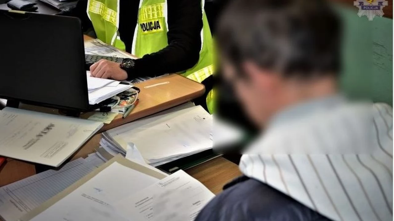 Wyrwał kamerę monitoringu - grozi mu 5 lat więzienia