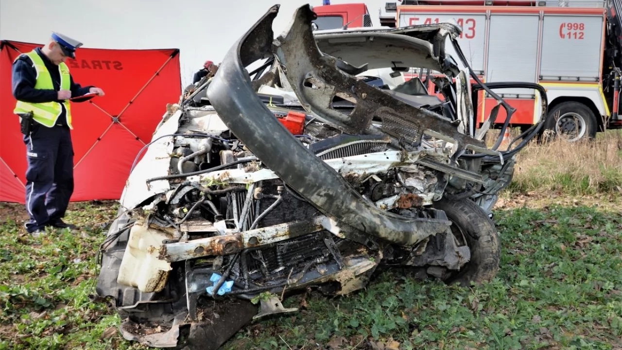 Policjanci wyjaśniają okoliczności tragedii w Gorzędzieju
