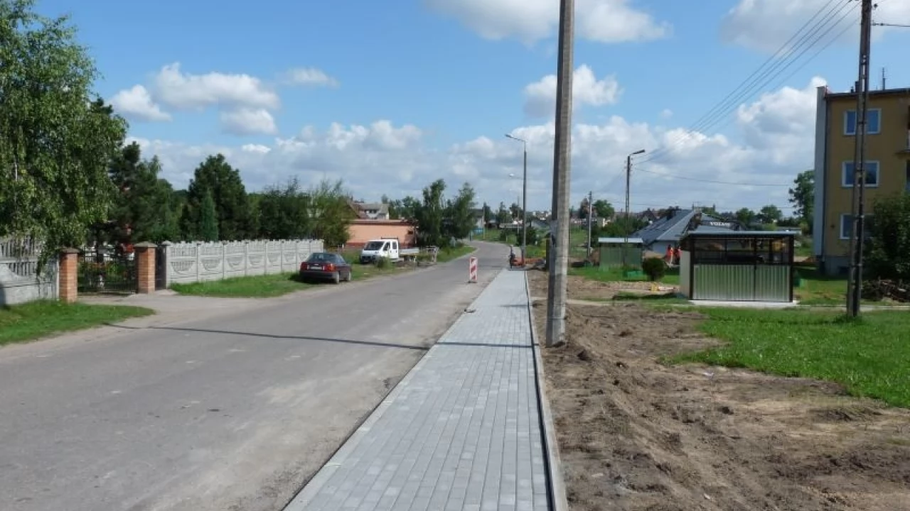 "Slurry seal" za 2,3 mln zł - w tym roku nowy dywanik na 27 kilometrach tras
